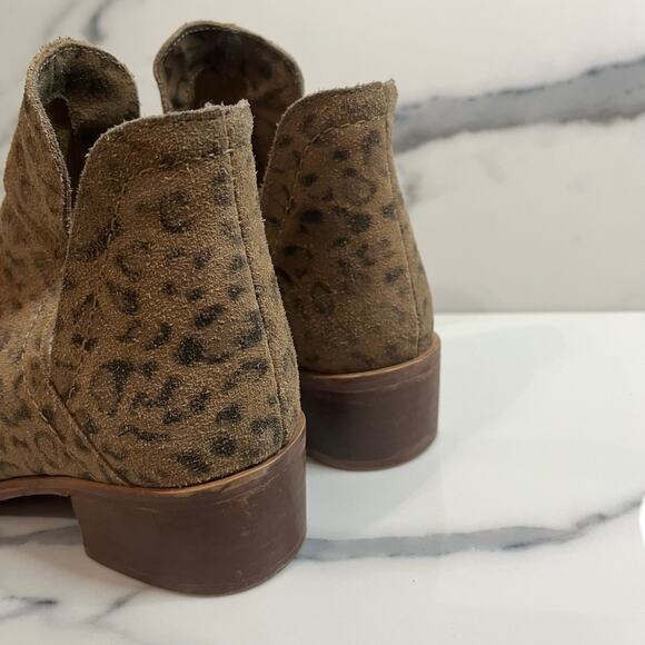 Coconuts by Matisse | Women's Leopard Distressed Leather Pronto Booties Sz 6 - Picture 4 of 7